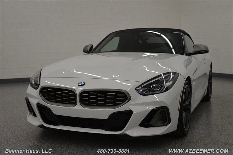 Used 2024 BMW Z4 M40i w/ Premium Package image 1