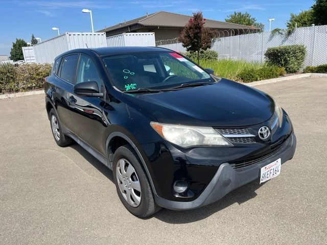 Used 2015 Toyota RAV4 LE FWD image 2