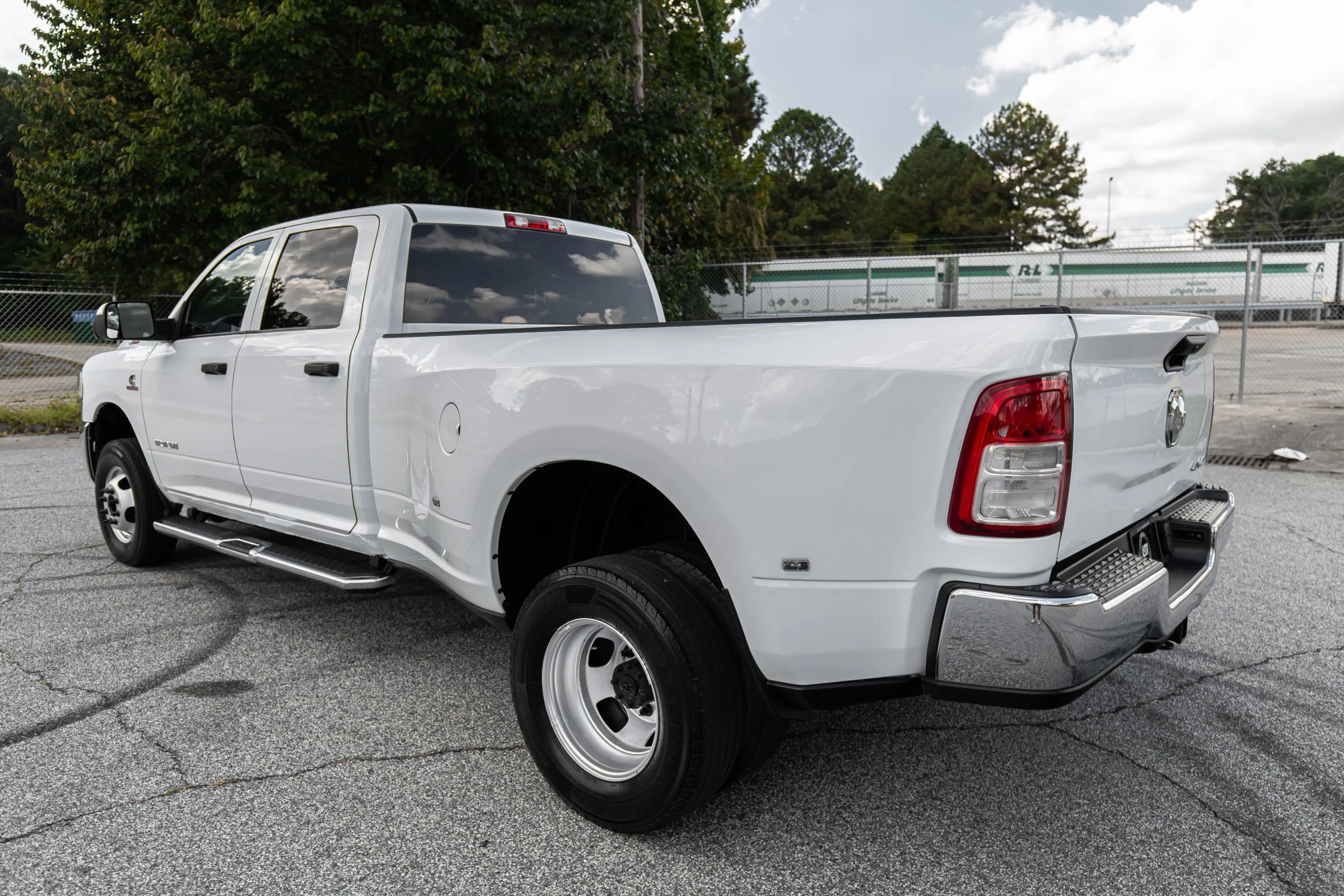 Used 2020 RAM 3500 Tradesman w/ Chrome Appearance Group image 18