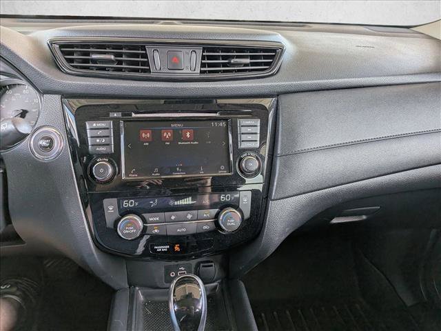 Used 2019 Nissan Rogue SV AWD/4WD image 12