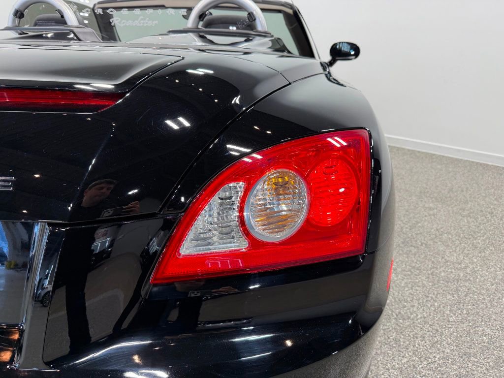 Used 2005 Chrysler Crossfire Convertible image 39