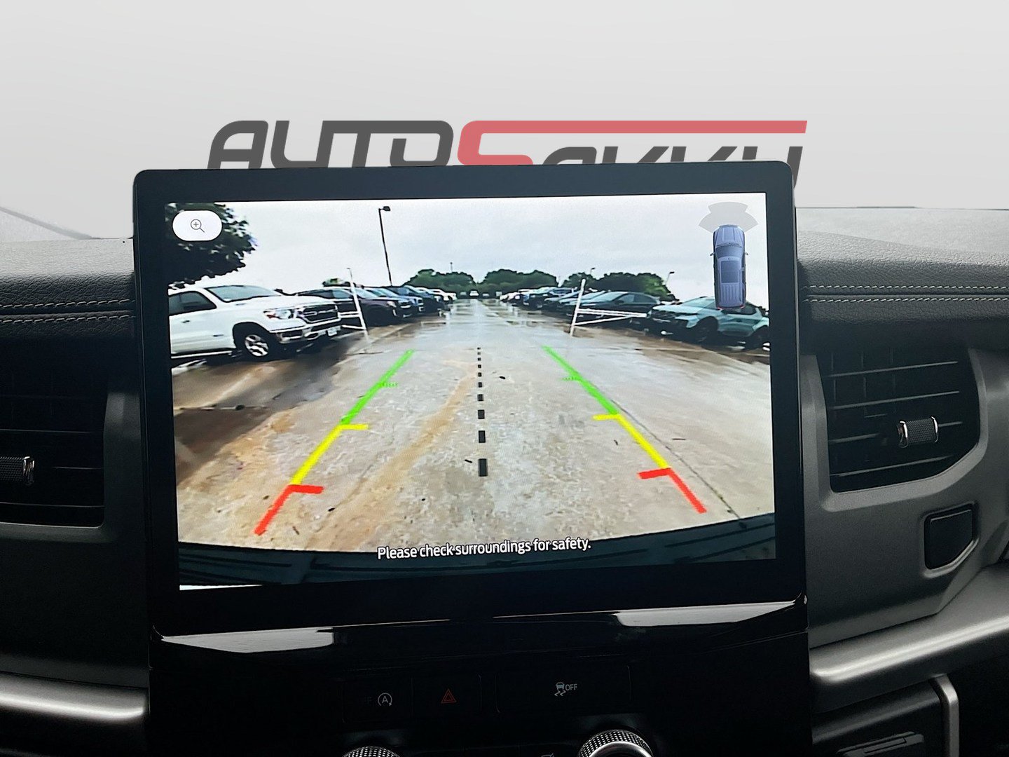 Used 2024 Ford Expedition XLT RWD image 14