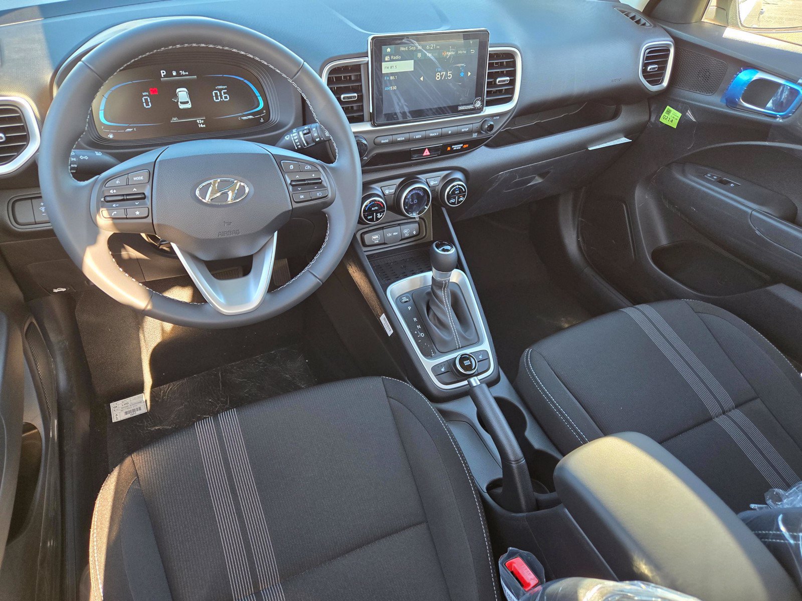 New 2026 Hyundai Venue SEL FWD image 12