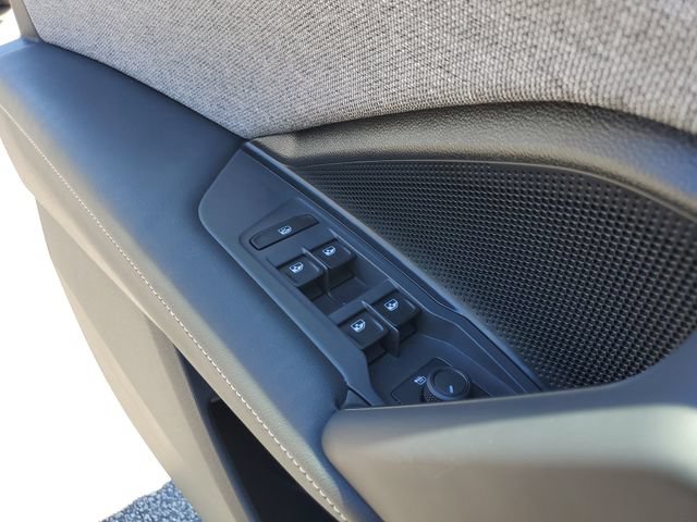 Certified 2025 Volkswagen Tiguan S FWD image 30