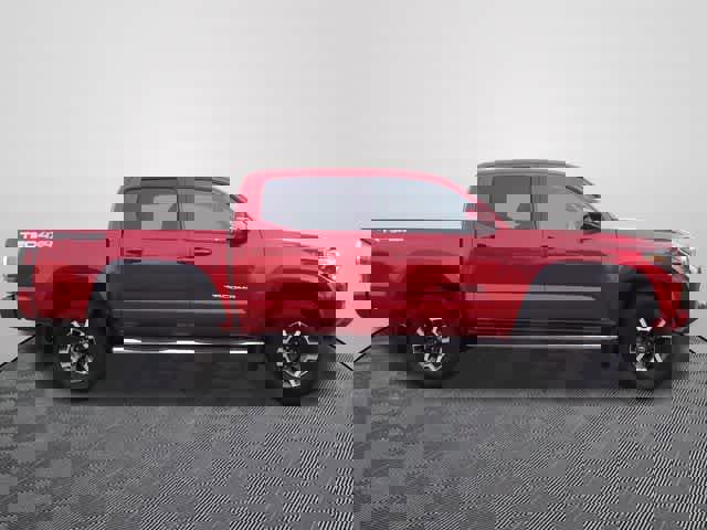 Used 2021 Toyota Tacoma TRD Off-Road w/ Technology Package image 4