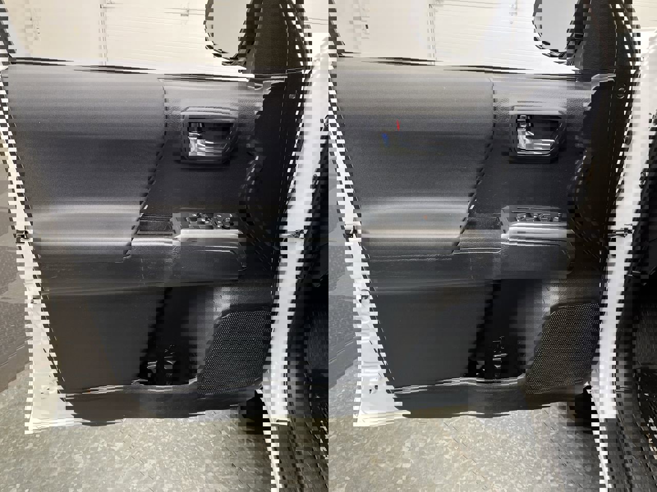 Used 2019 Toyota Tacoma TRD Sport image 7