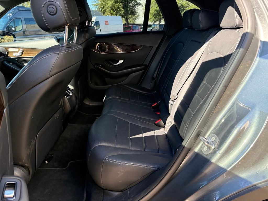 Used 2019 Mercedes-Benz GLC 300 4MATIC image 10