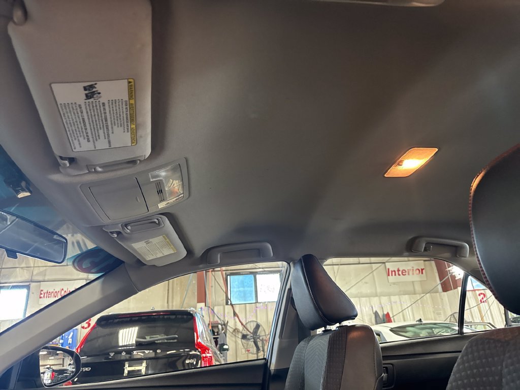 Used 2015 Toyota Camry SE FWD image 13