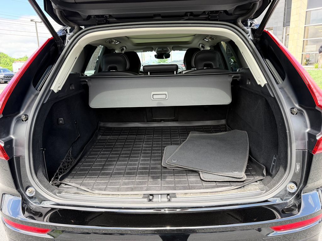 Certified 2023 Volvo XC60 B5 Ultimate w/ Climate Package AWD/4WD image 21