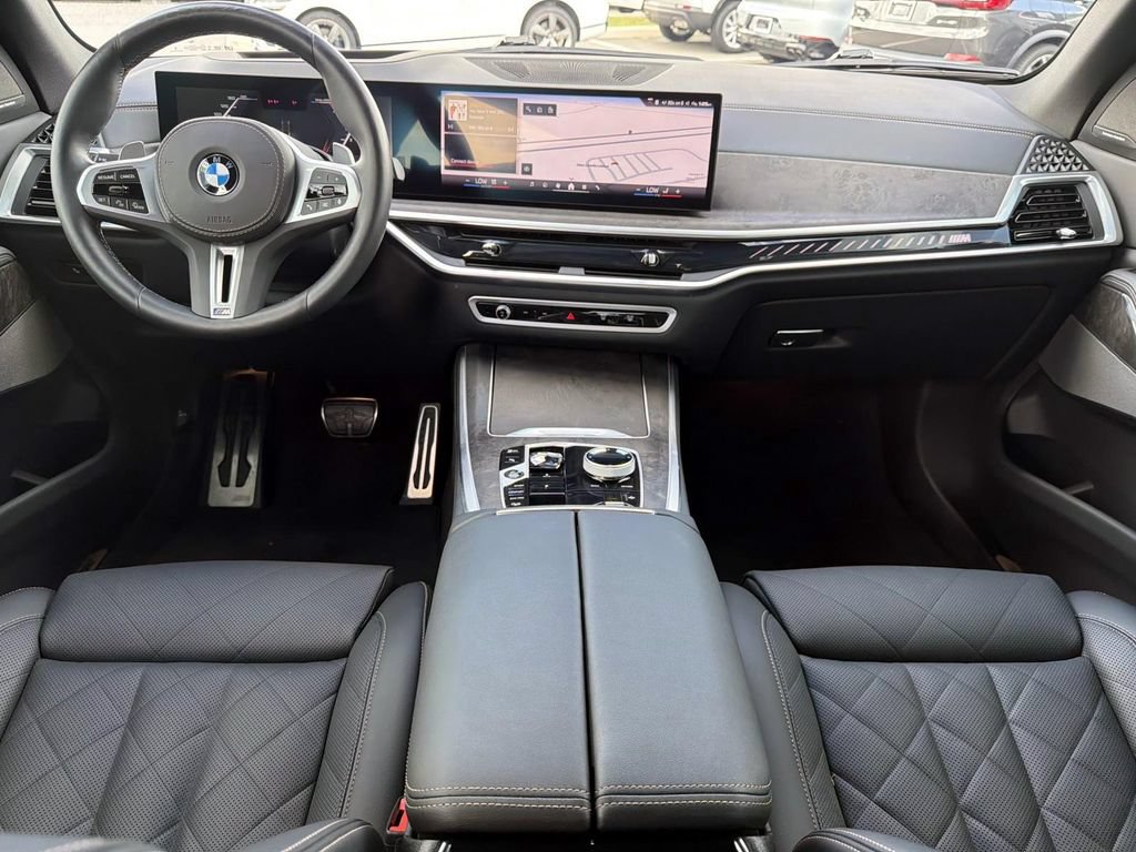 Used 2025 BMW X5 M60i AWD/4WD image 13