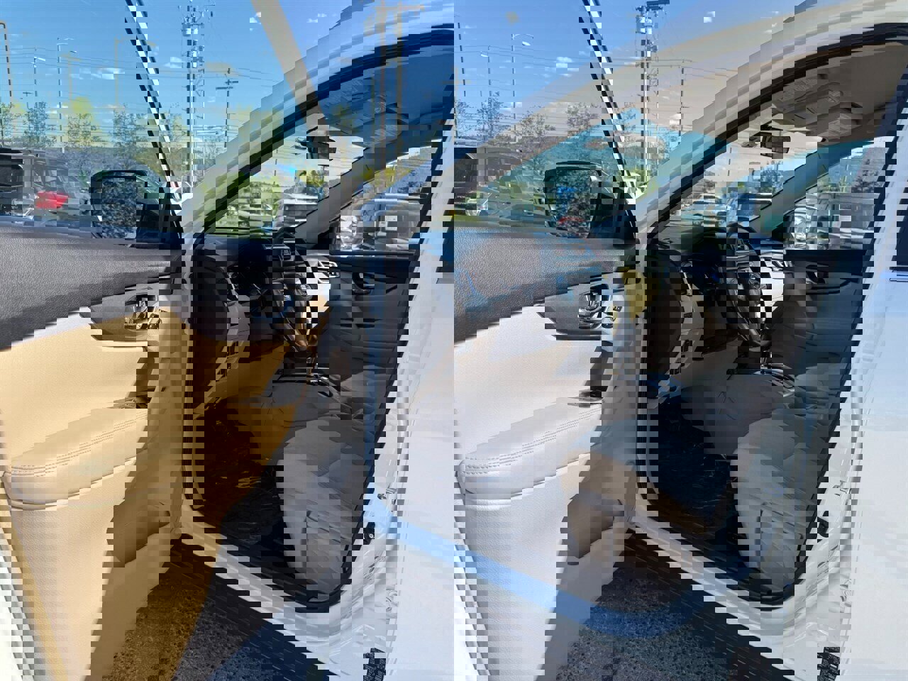 Used 2016 Nissan Rogue S w/ Appearance Package image 4