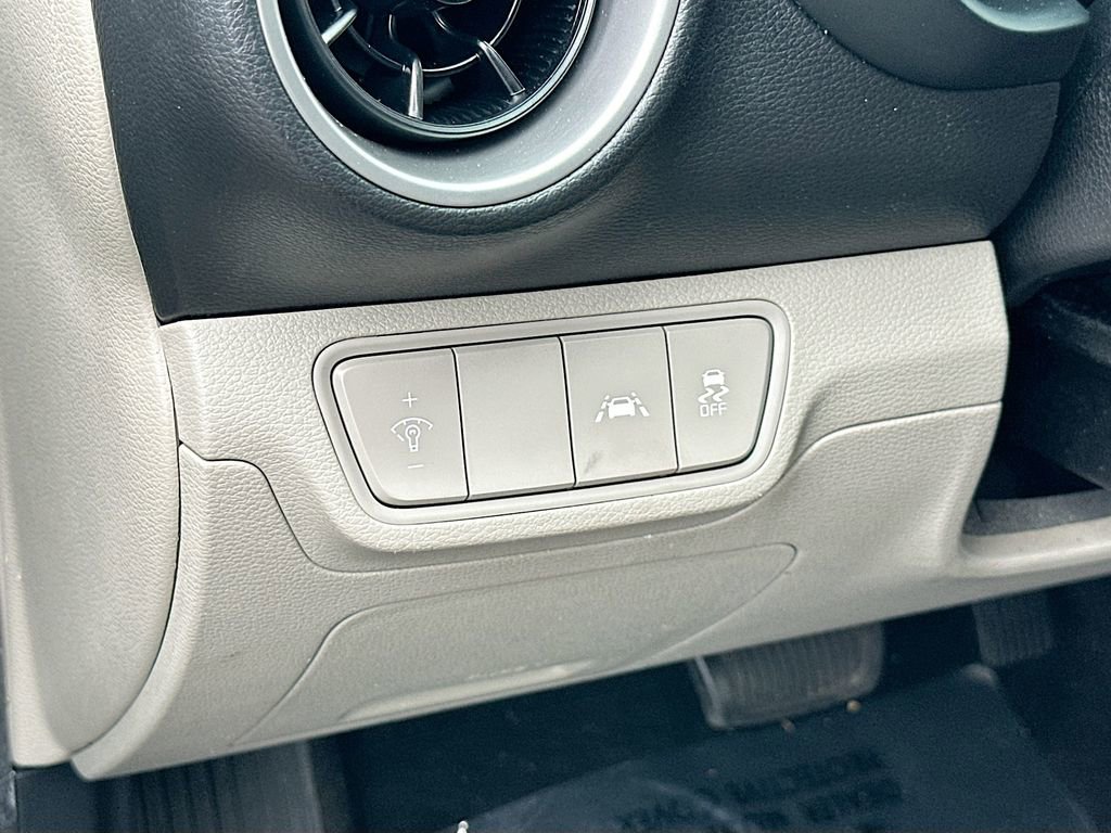 Used 2020 Kia Forte LXS image 10