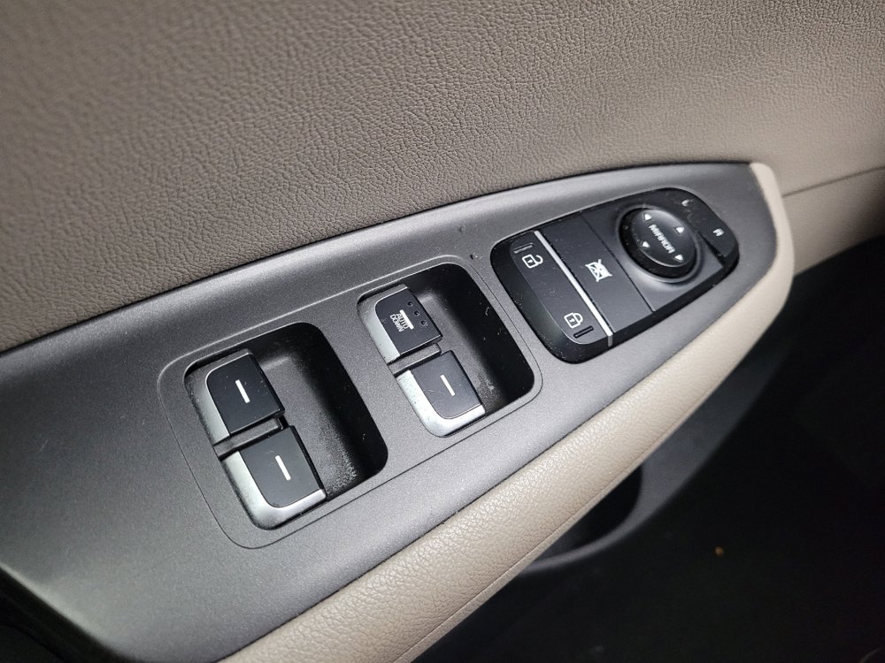Used 2018 Kia Optima LX FWD image 27