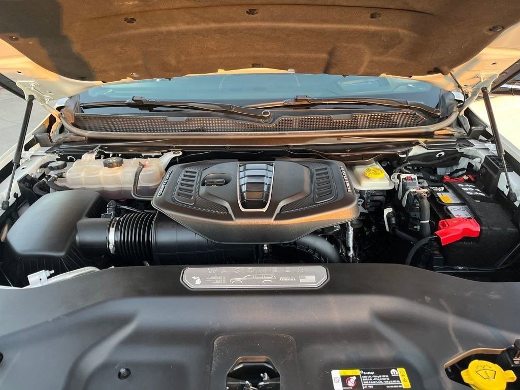 Used 2024 Jeep Grand Wagoneer L Series III image 47