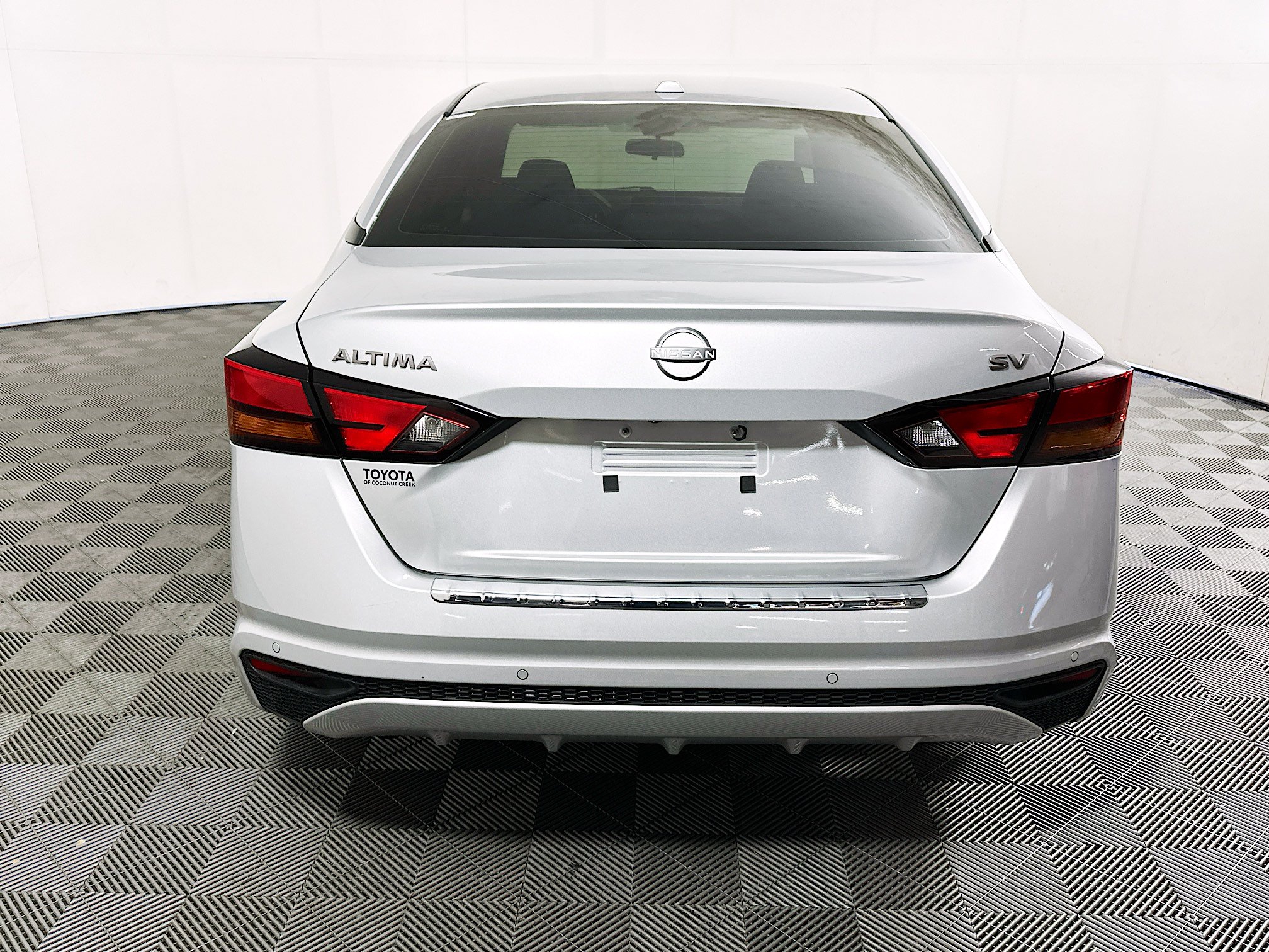Used 2023 Nissan Altima 2.5 SV FWD image 4