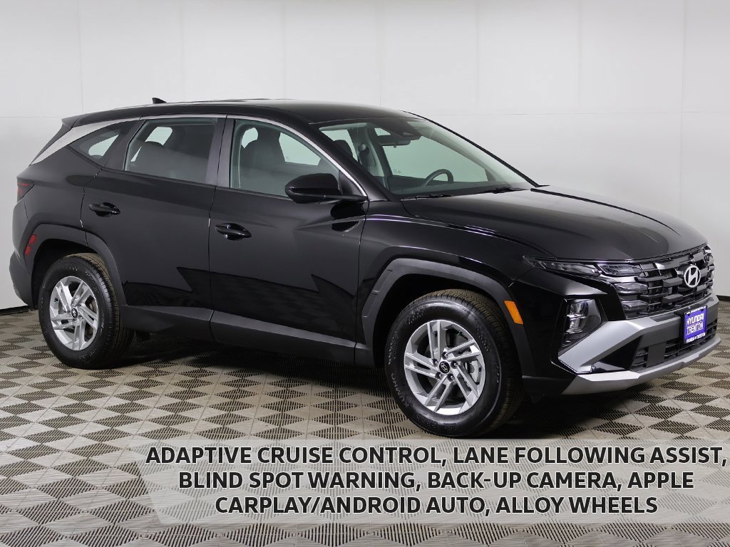 Used 2025 Hyundai Tucson SE