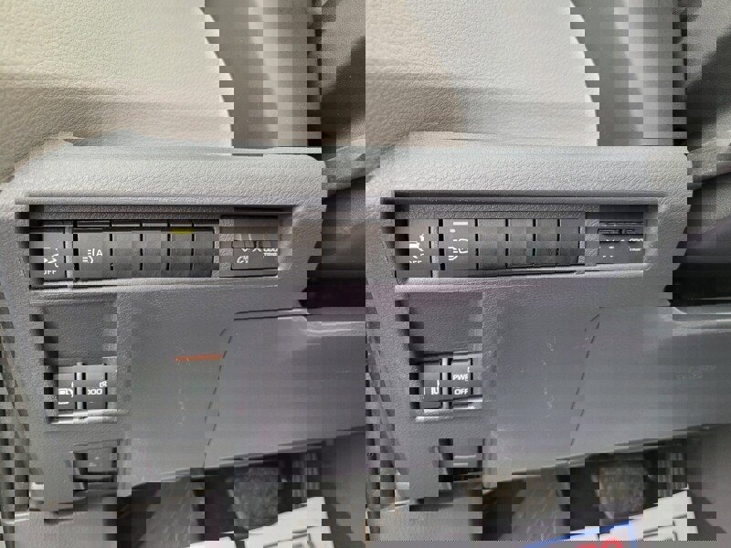 Used 2021 Toyota Sienna XLE image 28