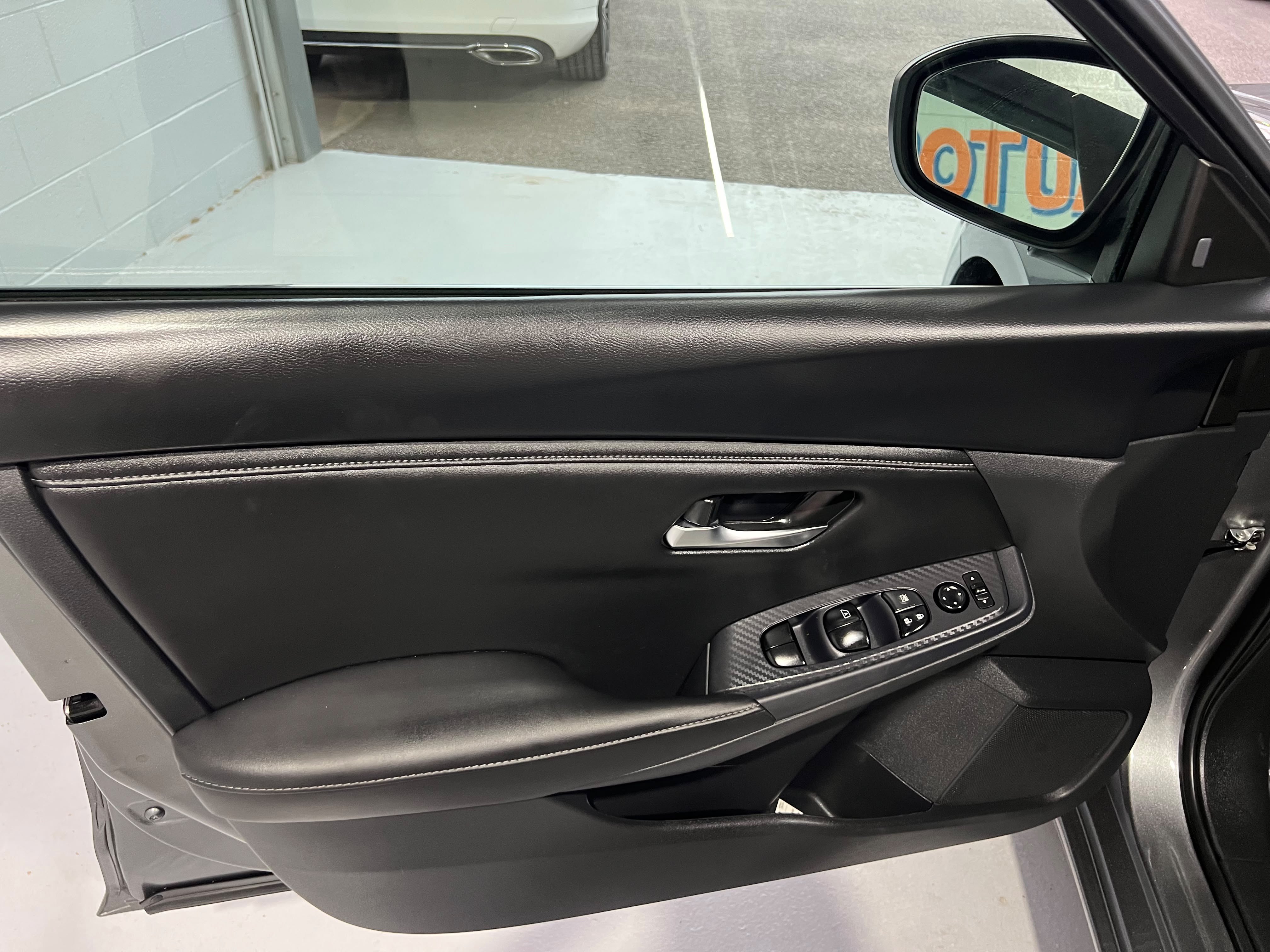 Used 2024 Nissan Sentra SV FWD image 10