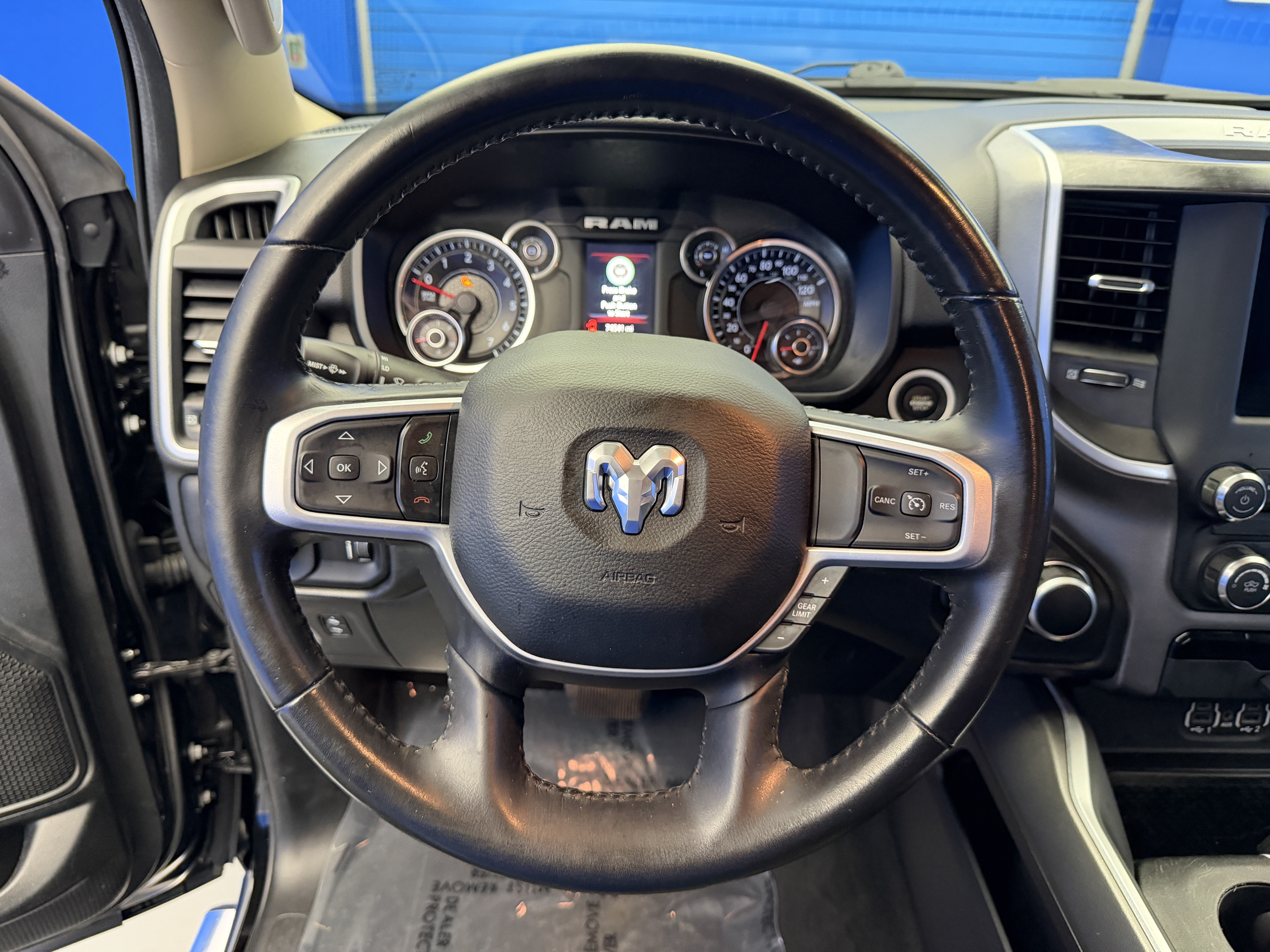 Used 2020 RAM 1500 Big Horn AWD/4WD image 12