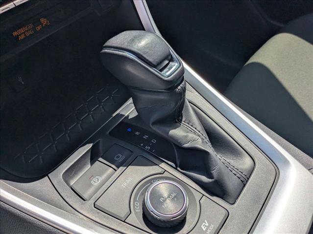 Used 2022 Toyota RAV4 SE AWD/4WD image 12