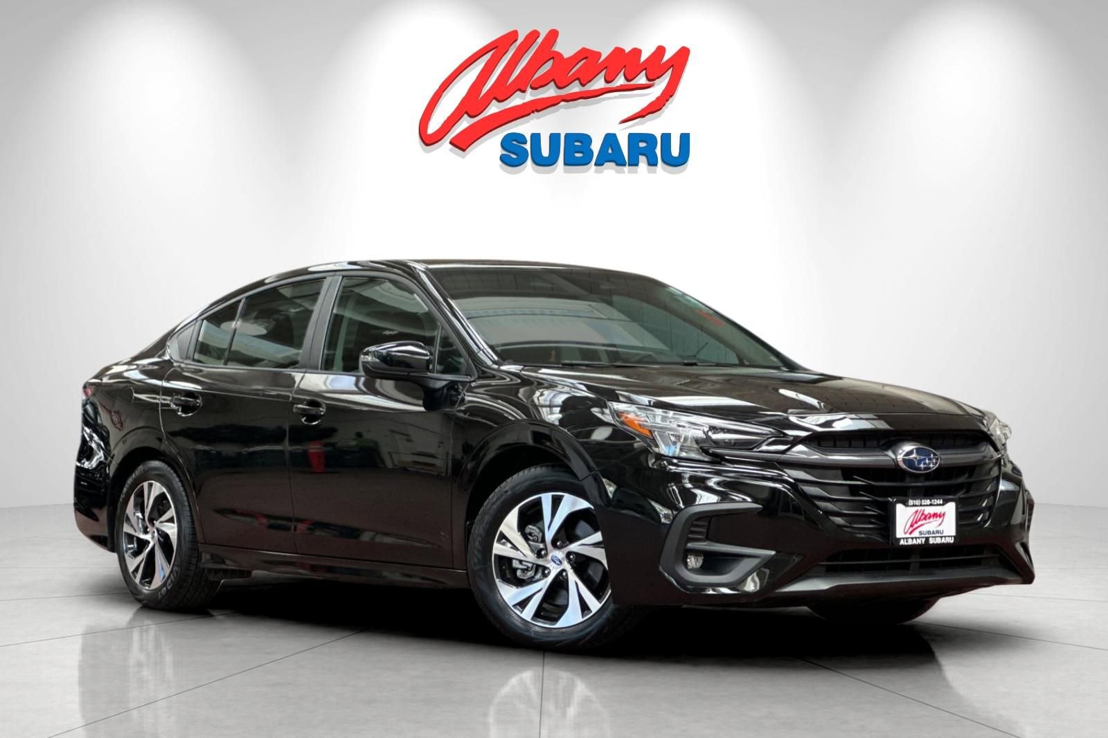 Used 2025 Subaru Legacy Premium image 2