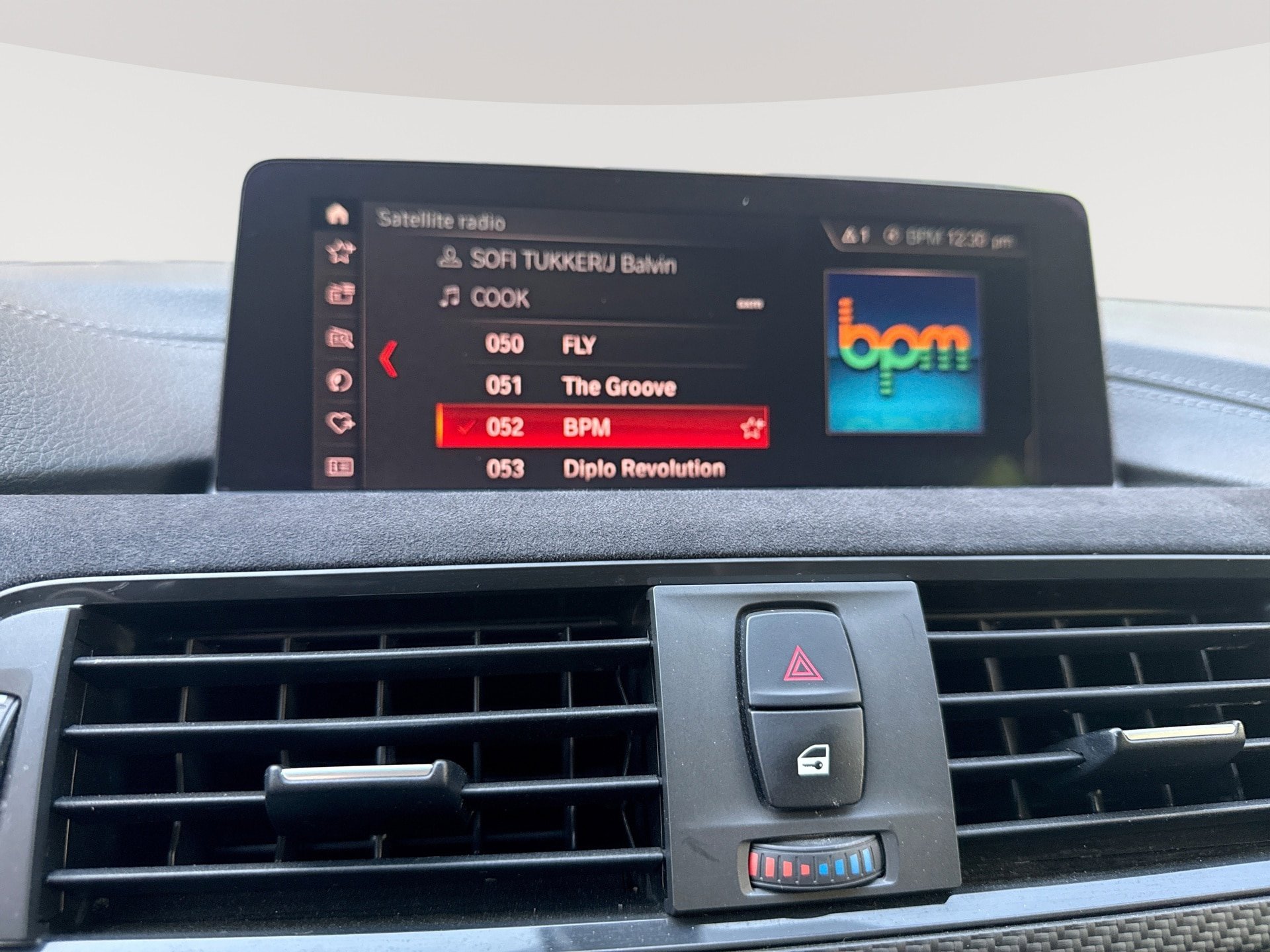 Used 2018 BMW 330i Sedan RWD image 12