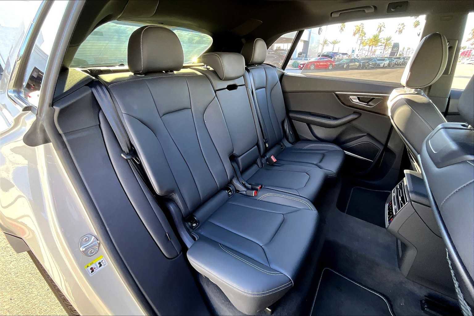 Used 2023 Audi Q8 Prestige w/ Prestige Package image 20