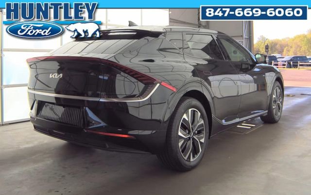Used 2024 Kia EV6 Wind w/ Wind Technology Package AWD/4WD image 4