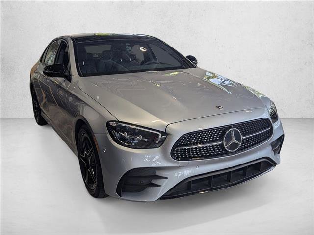 Used 2023 Mercedes-Benz E 350 4MATIC Sedan image 3