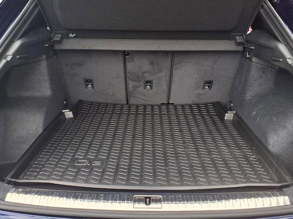 Used 2025 Audi Q3 2.0T Premium w/ Convenience Package image 7