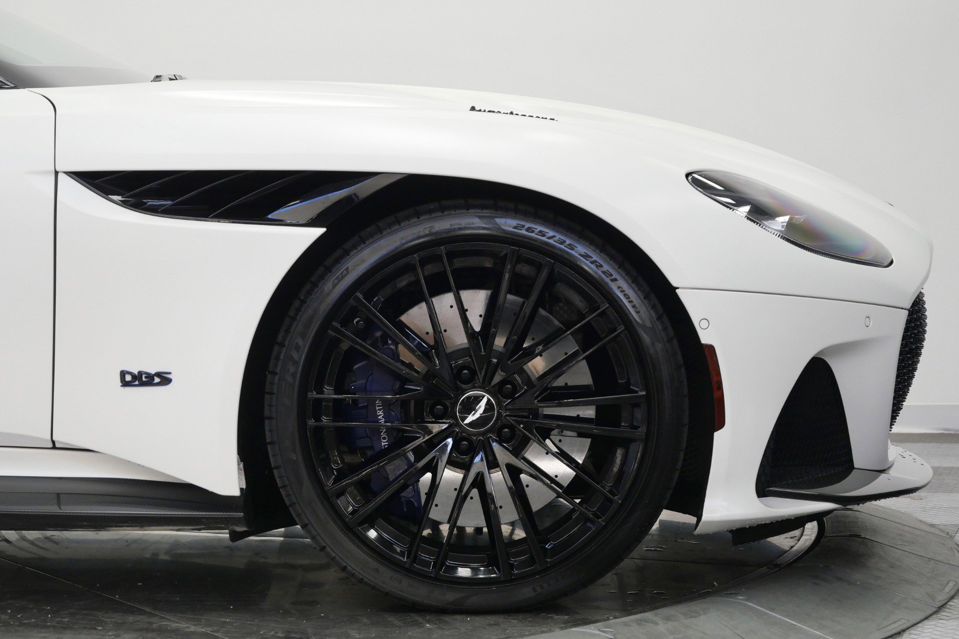 Used 2020 Aston Martin DBS Superleggera RWD image 62