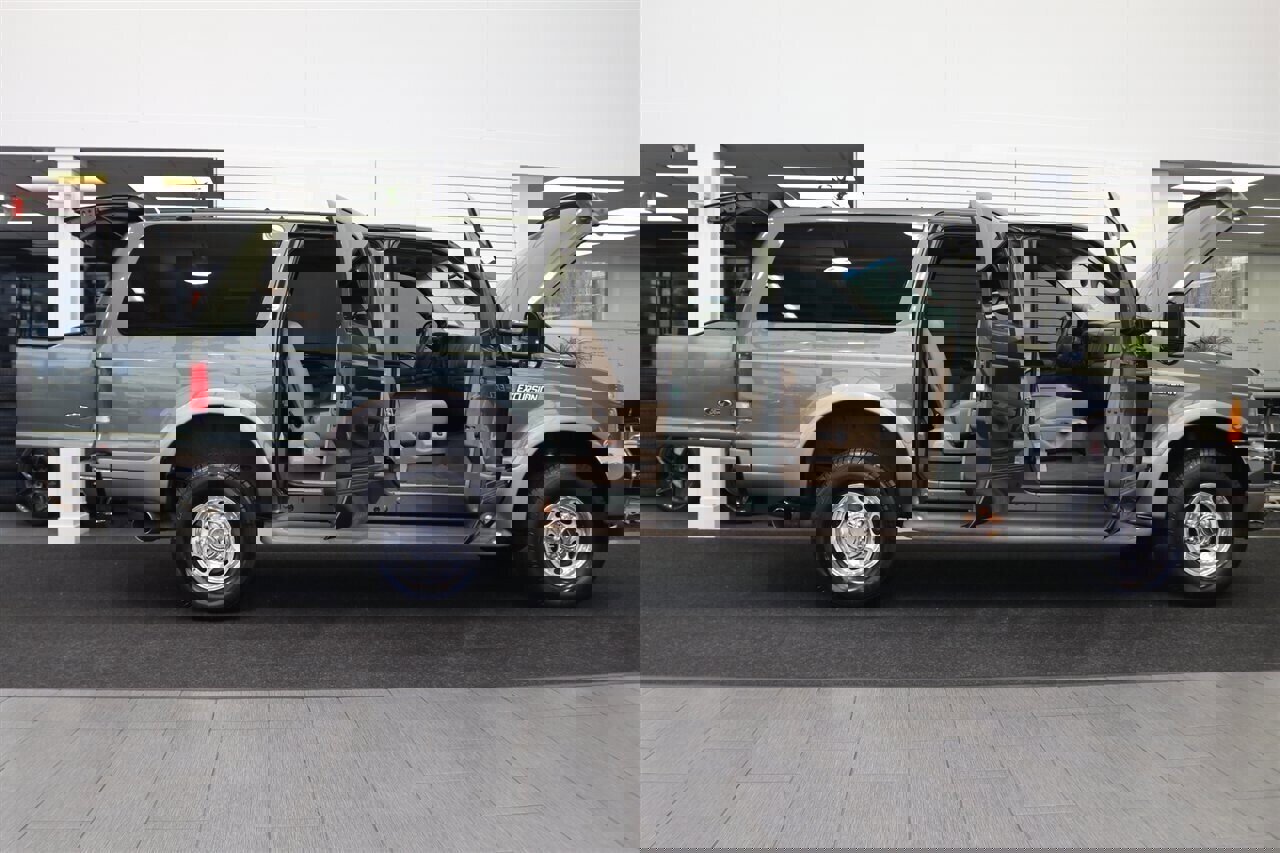 Used 2001 Ford Excursion Limited image 90