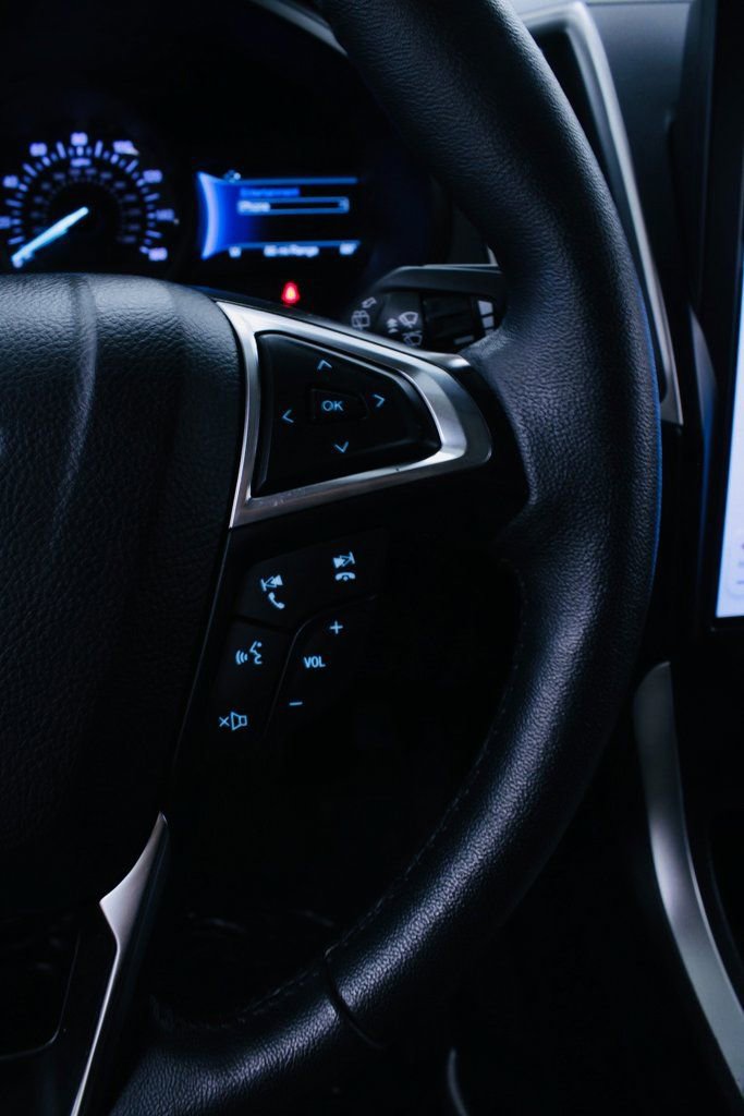 Used 2024 Ford Edge SEL image 13