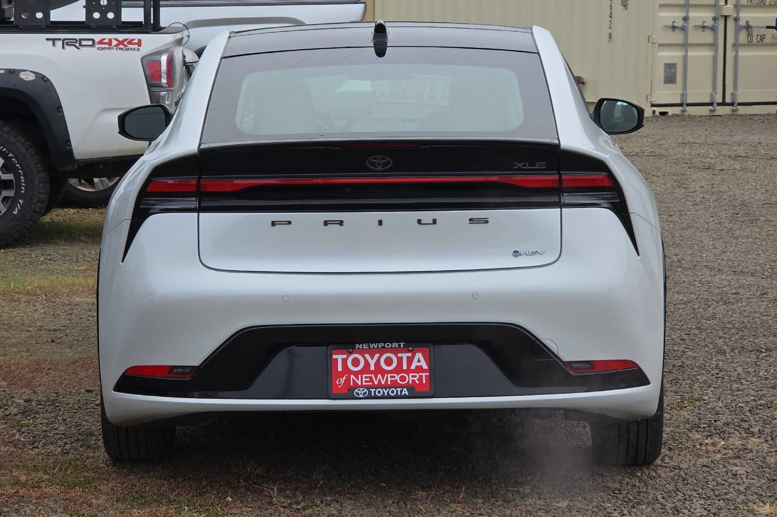 Used 2024 Toyota Prius XLE AWD/4WD image 5