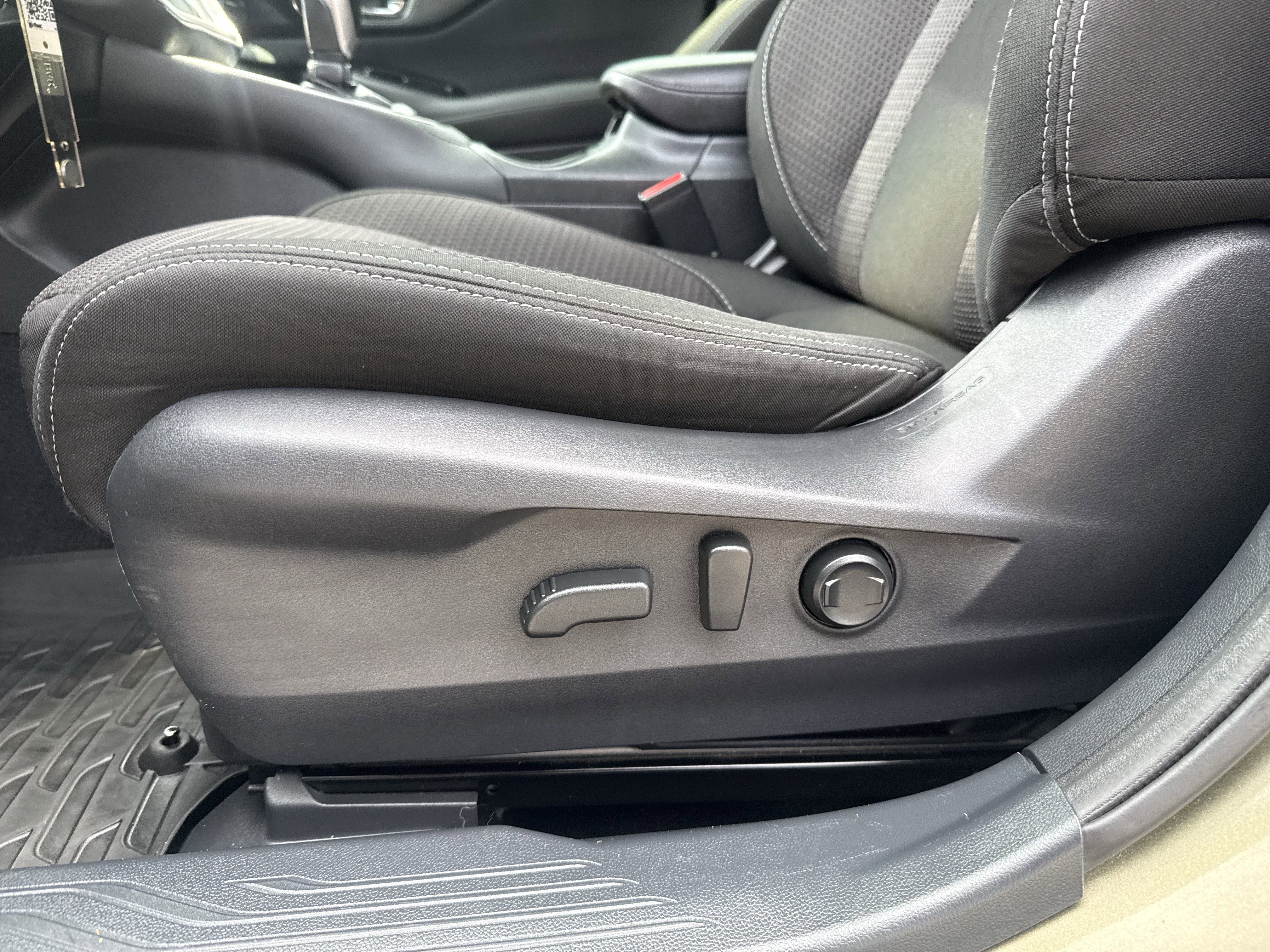 Used 2024 Subaru Outback Premium image 19