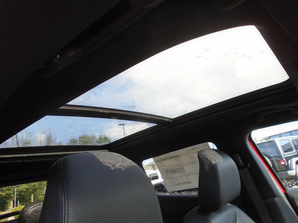 New 2025 Jeep Compass Limited w/ Sun & Sound Group image 14