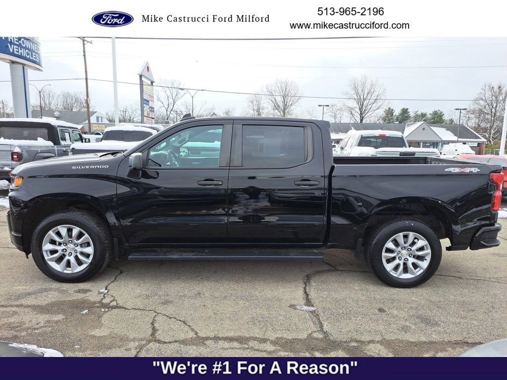 Used 2022 Chevrolet Silverado 1500 Custom image 2