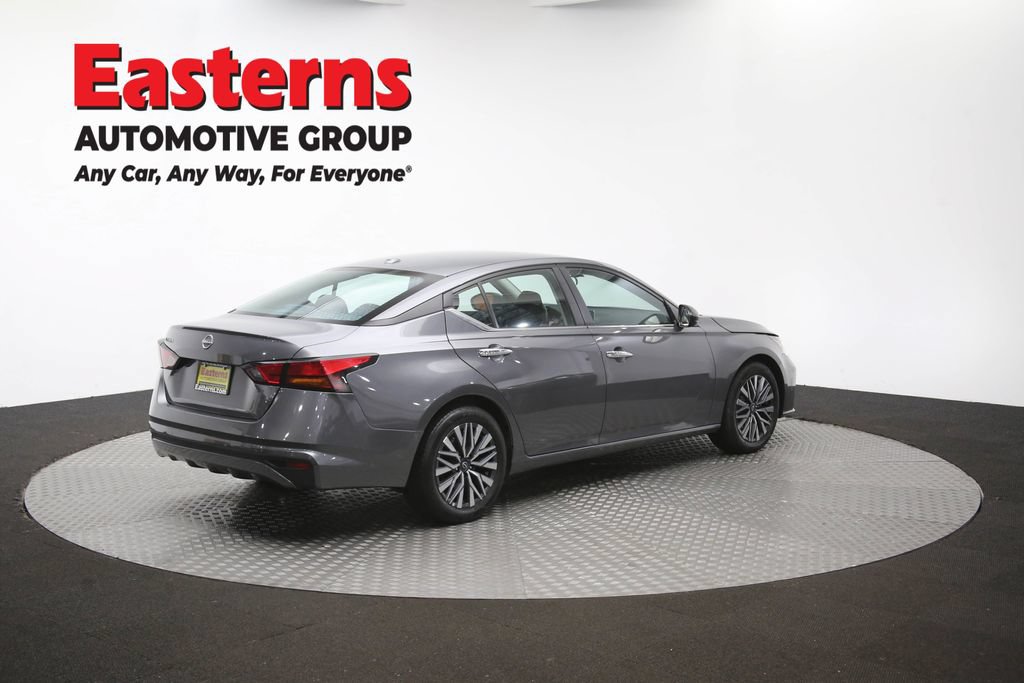 Used 2025 Nissan Altima 2.5 SV FWD image 41