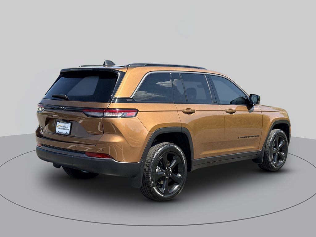 New 2026 Jeep Grand Cherokee Limited w/ Limited Altitude Package AWD/4WD image 3