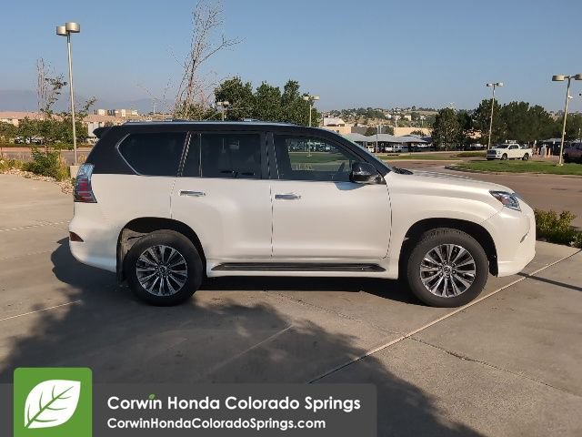 Used 2023 Lexus GX 460 Luxury w/ Accessory Package AWD/4WD image 11