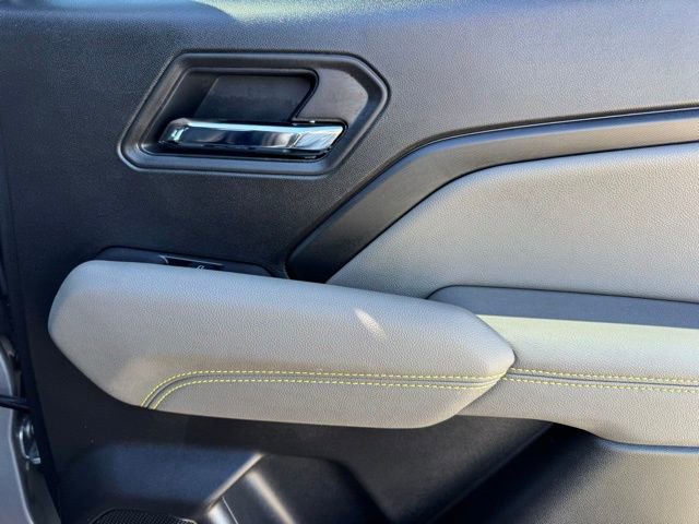 Used 2025 Chevrolet Colorado ZR2 w/ Technology Package image 23