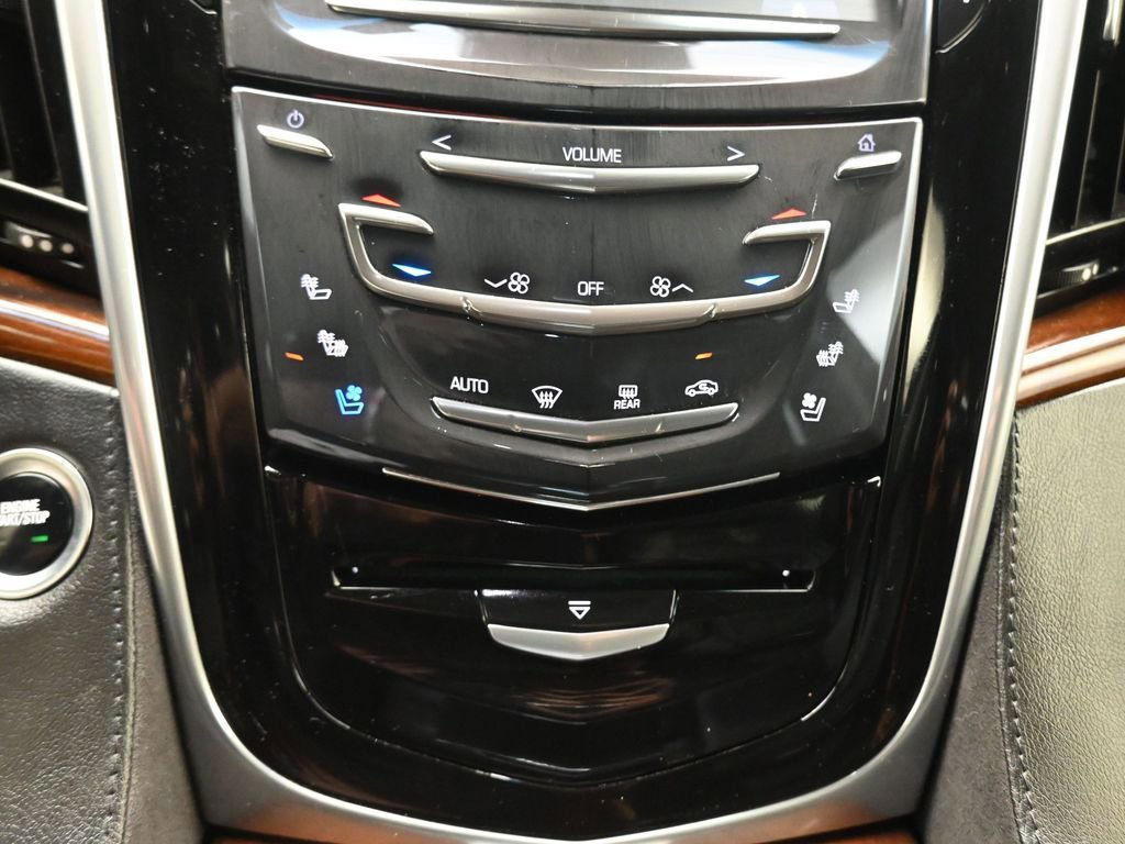 Used 2019 Cadillac Escalade ESV Premium Luxury AWD/4WD image 22