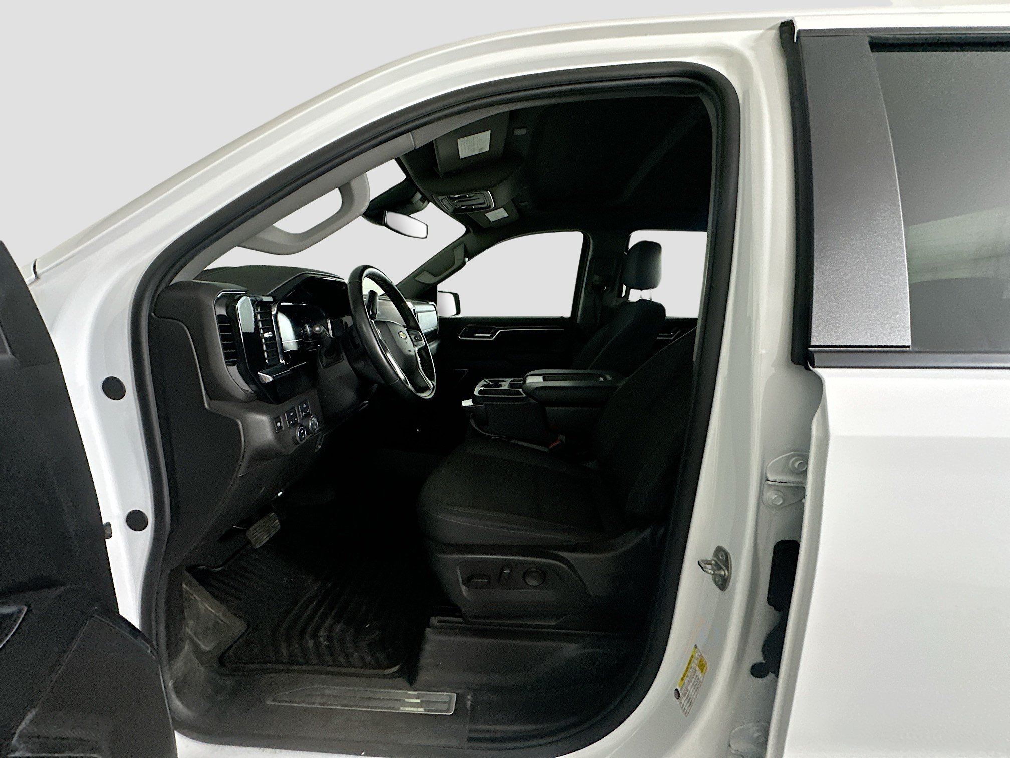Used 2024 Chevrolet Silverado 1500 LT AWD/4WD image 13