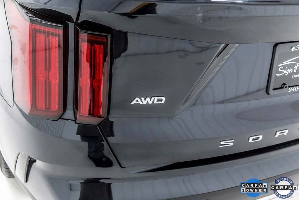 Used 2022 Kia Sorento SX Prestige w/ Panoramic Sunroof Package image 11