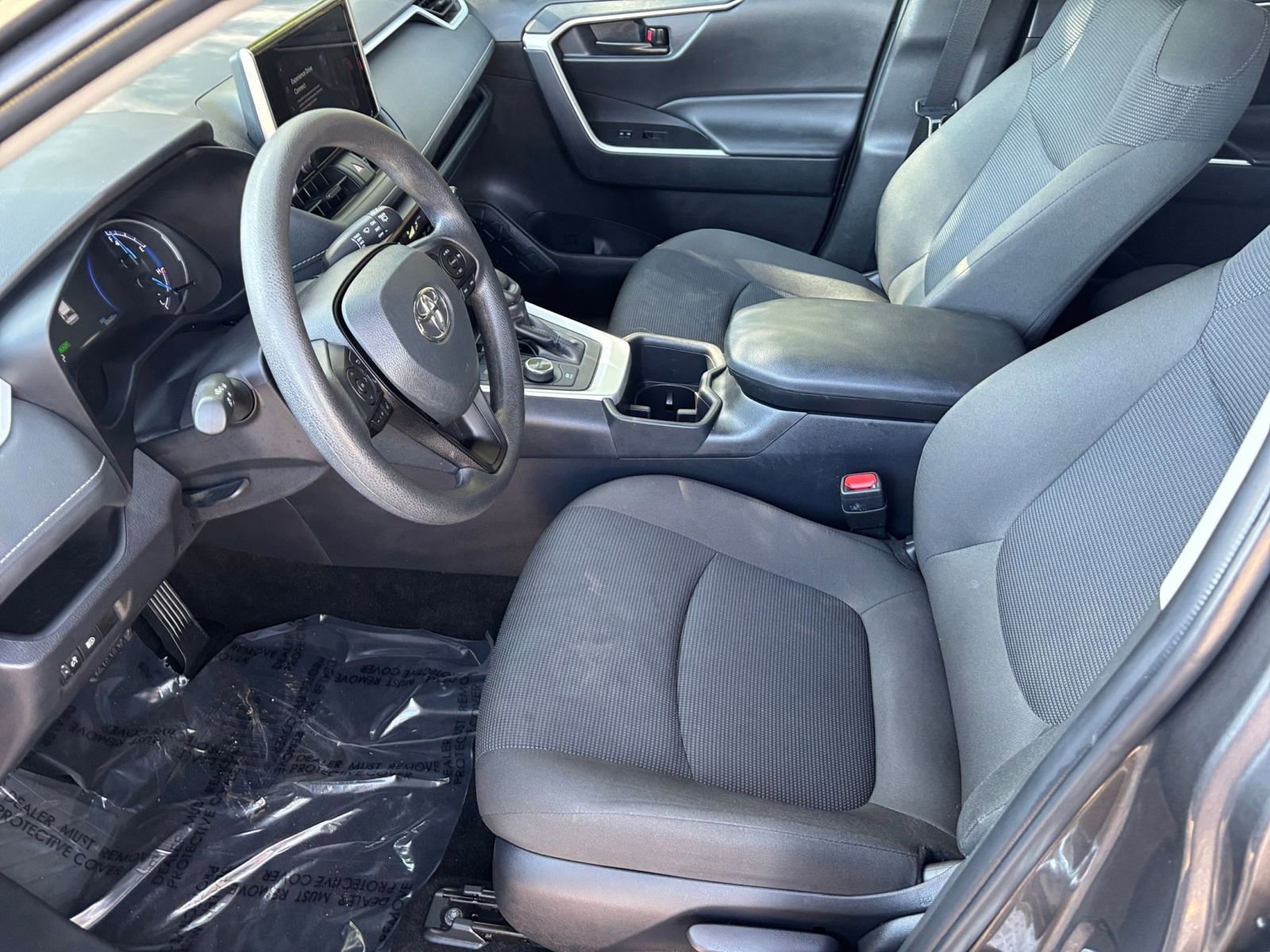 Used 2025 Toyota RAV4 LE AWD/4WD image 28