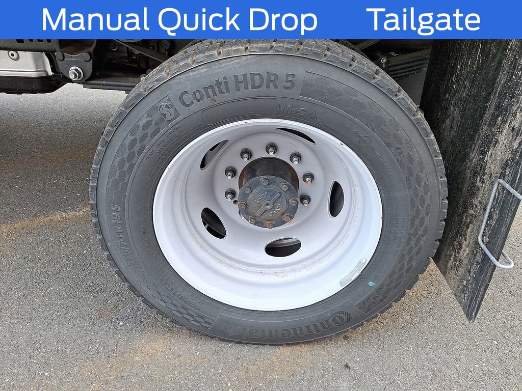 New 2024 Ford F550 4x4 Regular Cab Super Duty image 5