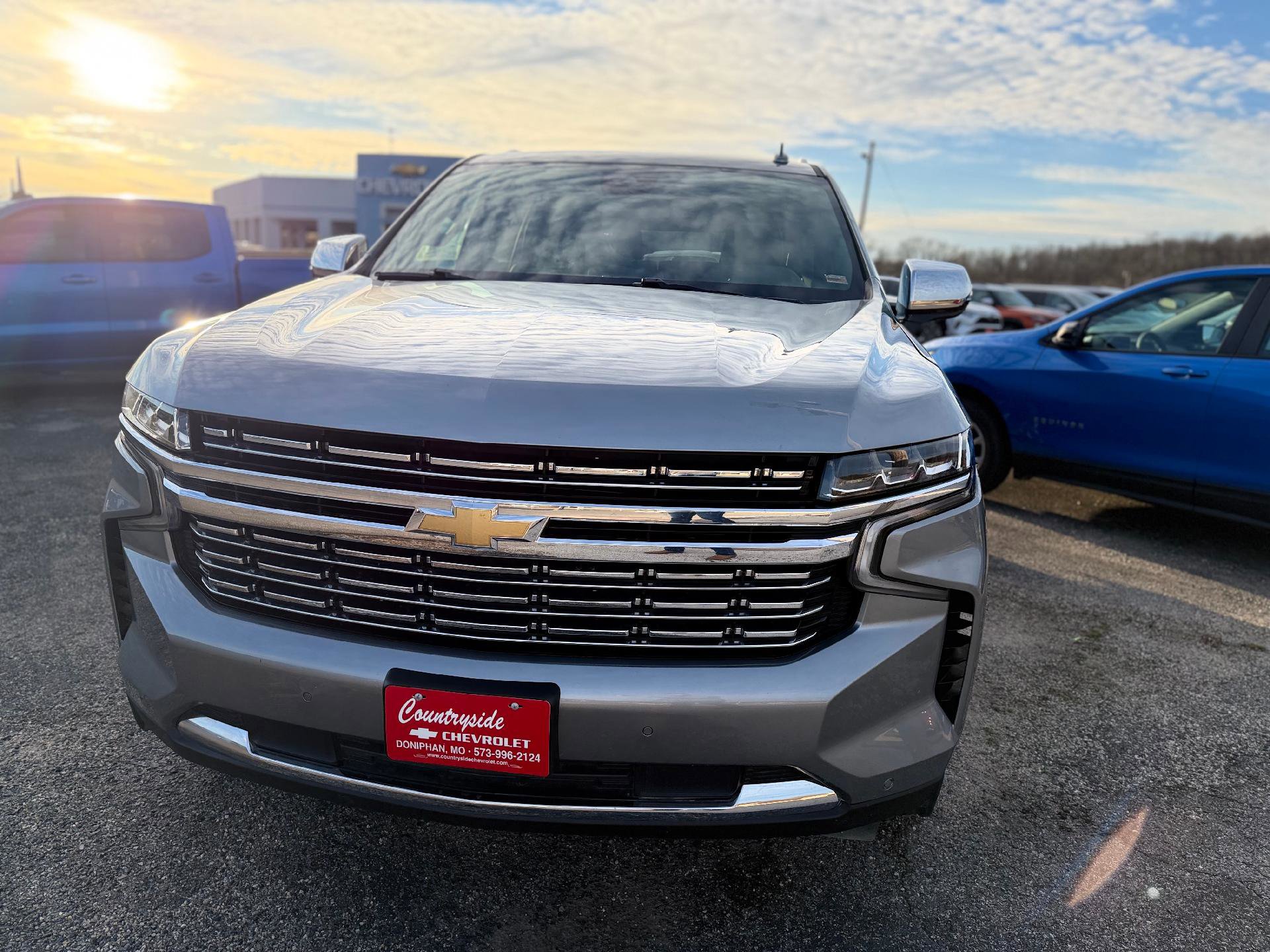 Used 2023 Chevrolet Suburban Premier AWD/4WD image 8
