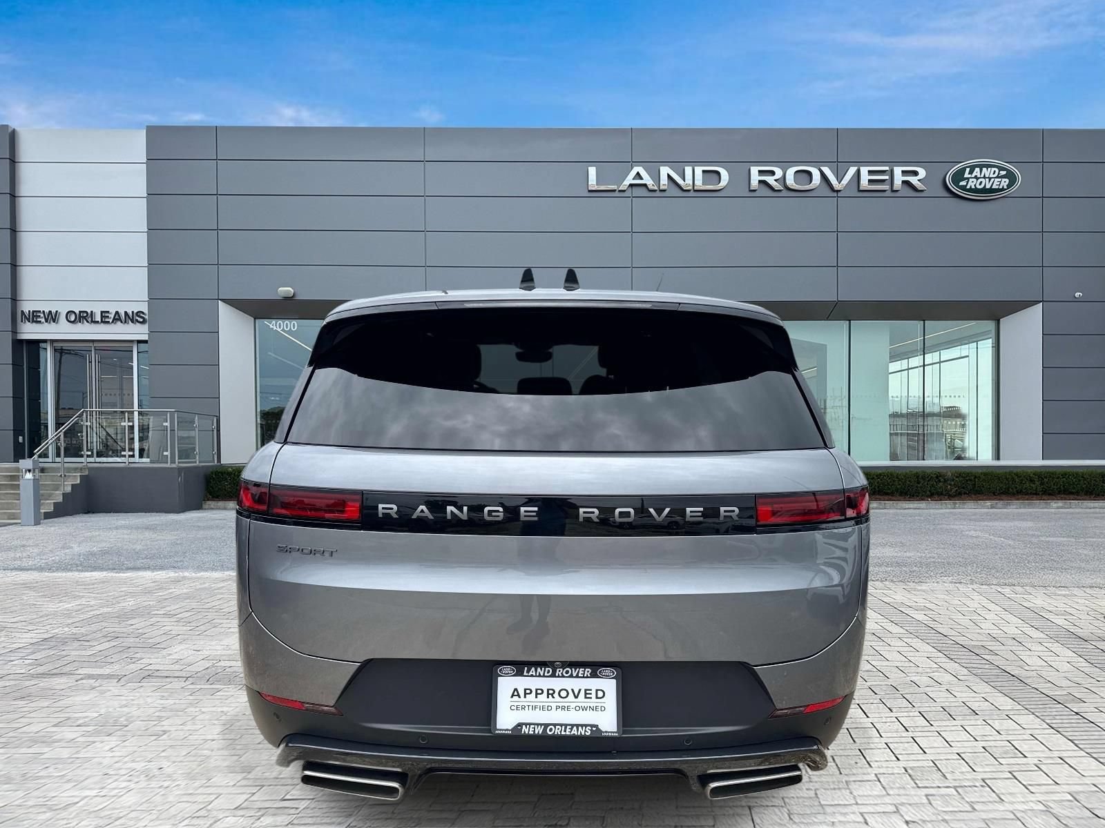 Used 2025 Land Rover Range Rover Sport AWD/4WD image 7