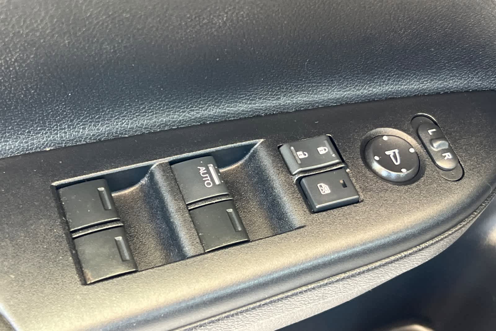 Used 2015 Honda Civic SE image 13