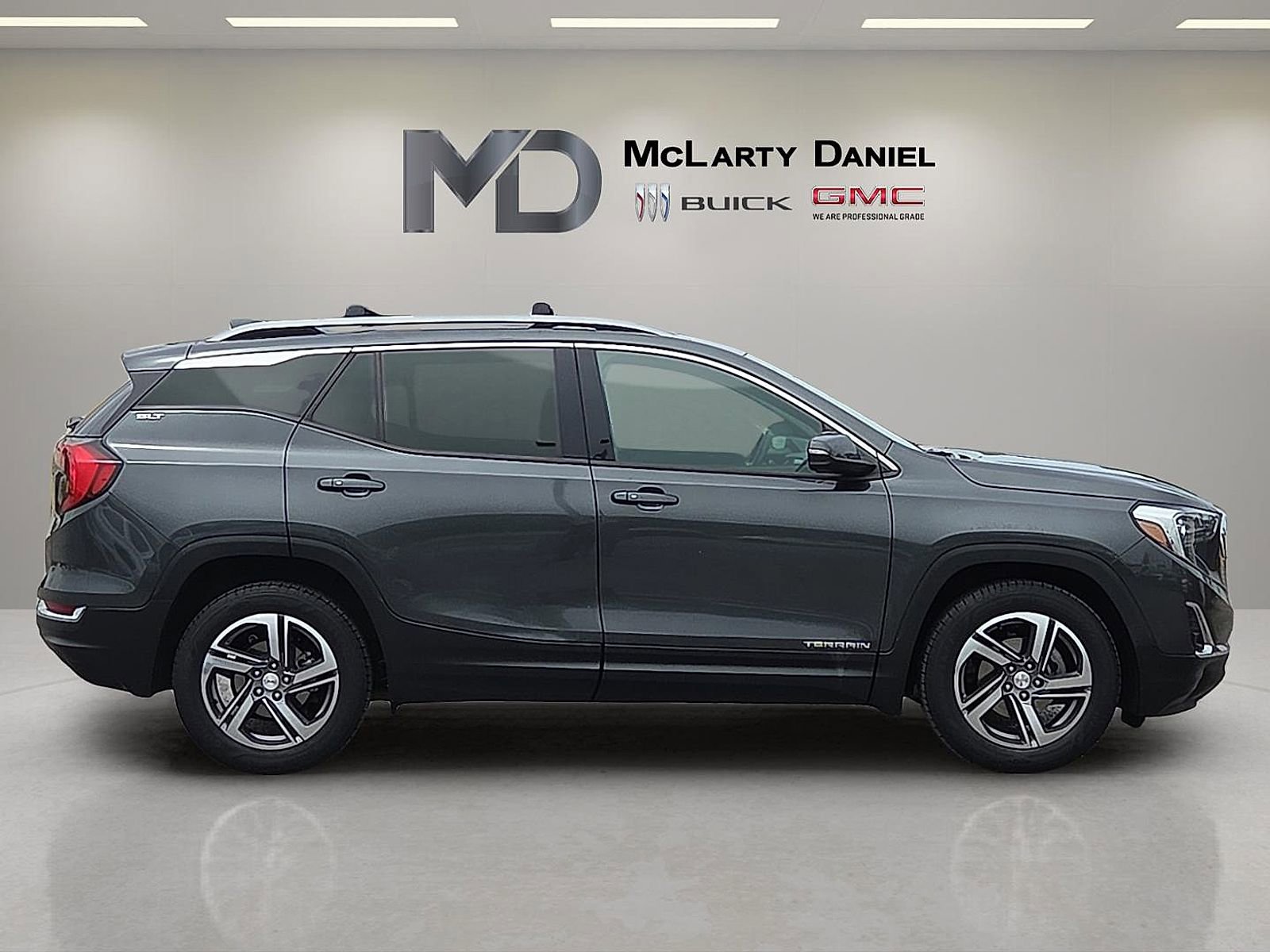 Certified 2020 GMC Terrain SLT FWD image 6